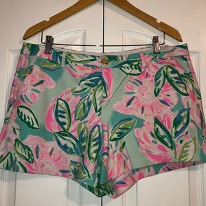 Super cute! Lilly Pulitzer Callahan Stretch Shorts